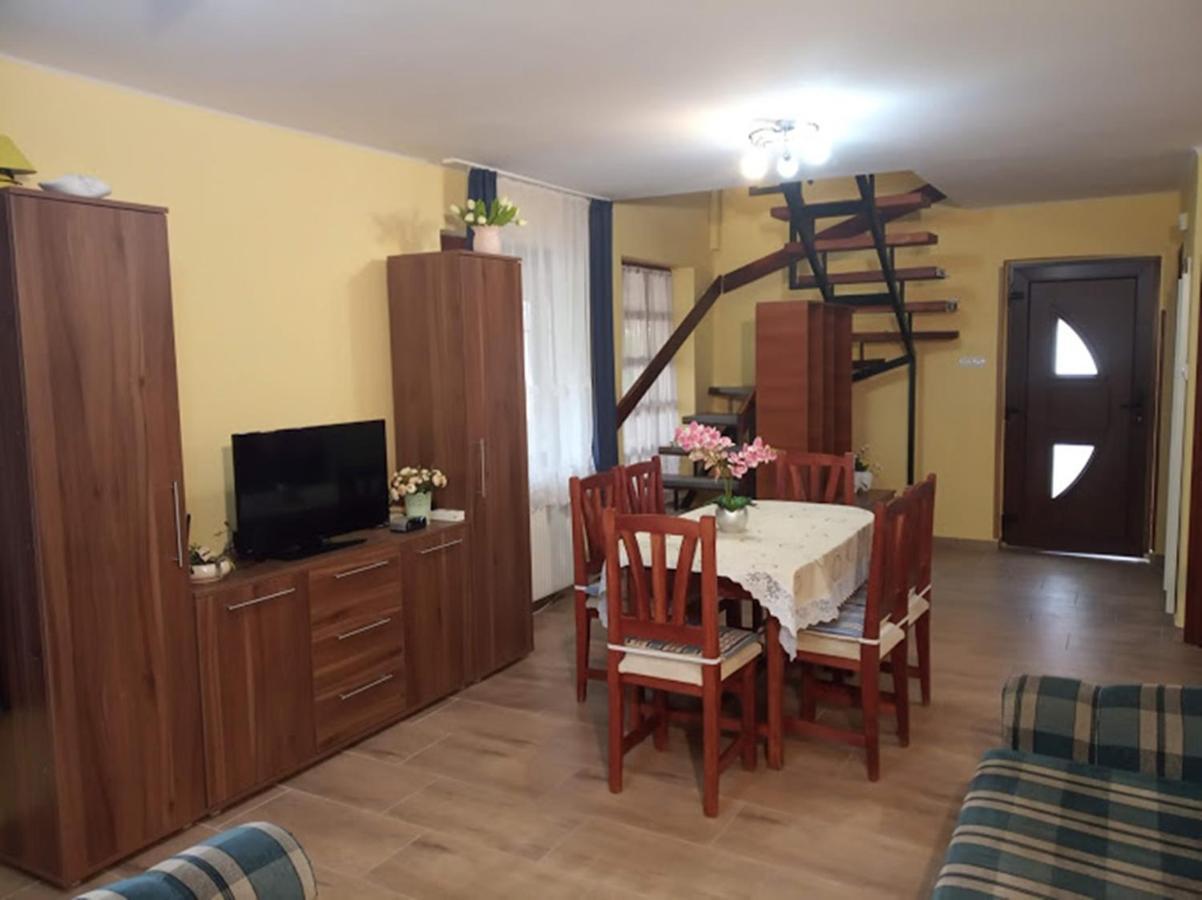 Bazsi Apartman Hajdúszoboszló Eksteriør billede