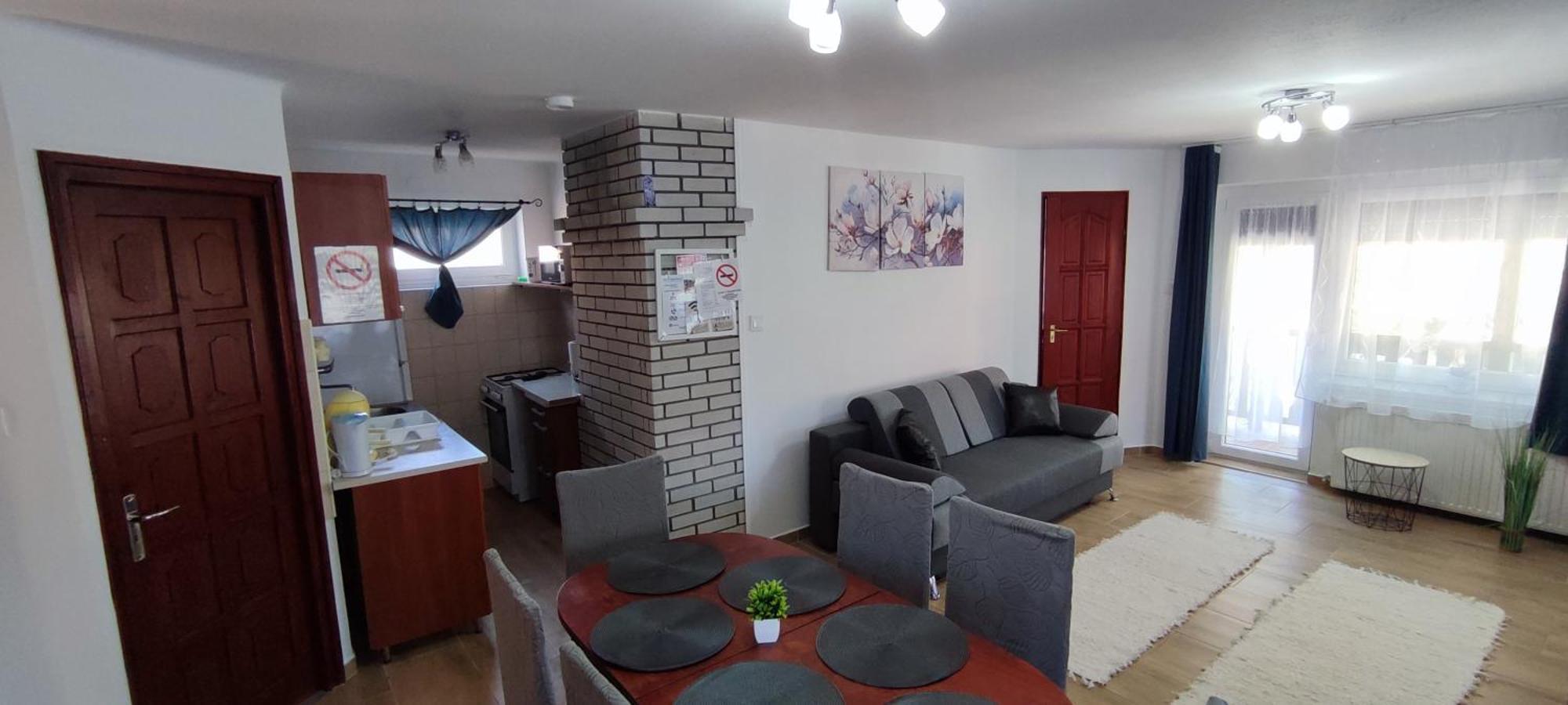 Bazsi Apartman Hajdúszoboszló Eksteriør billede